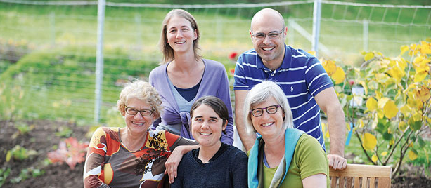 A winning team: Martina Schiendorfer, Dr. Christian Reichle, Angelika Maas, Sibylle Baasner and Willy van de Weijer (from top left to bottom right). Not pictured: gardener Paul Kowollik. ©Stephanie Schweigert